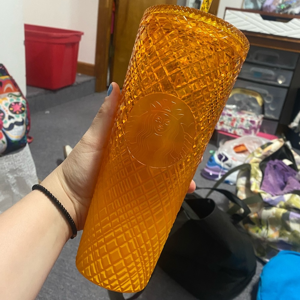 NWT Starbucks Orange Mango Venti Tumbler 🧡🧡🧡 BRAND NEW